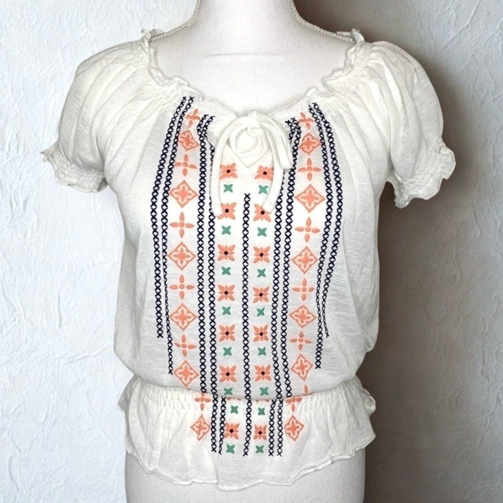 Wallflower Boho ruffle Embroidered Top White Women Size Medium‎